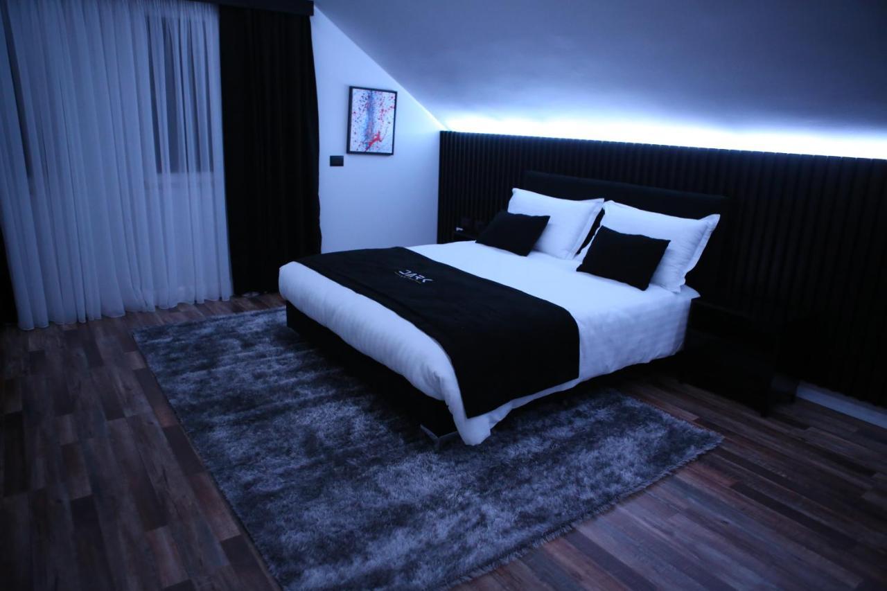 Dark Boutique Hotel Shkoze Exterior foto